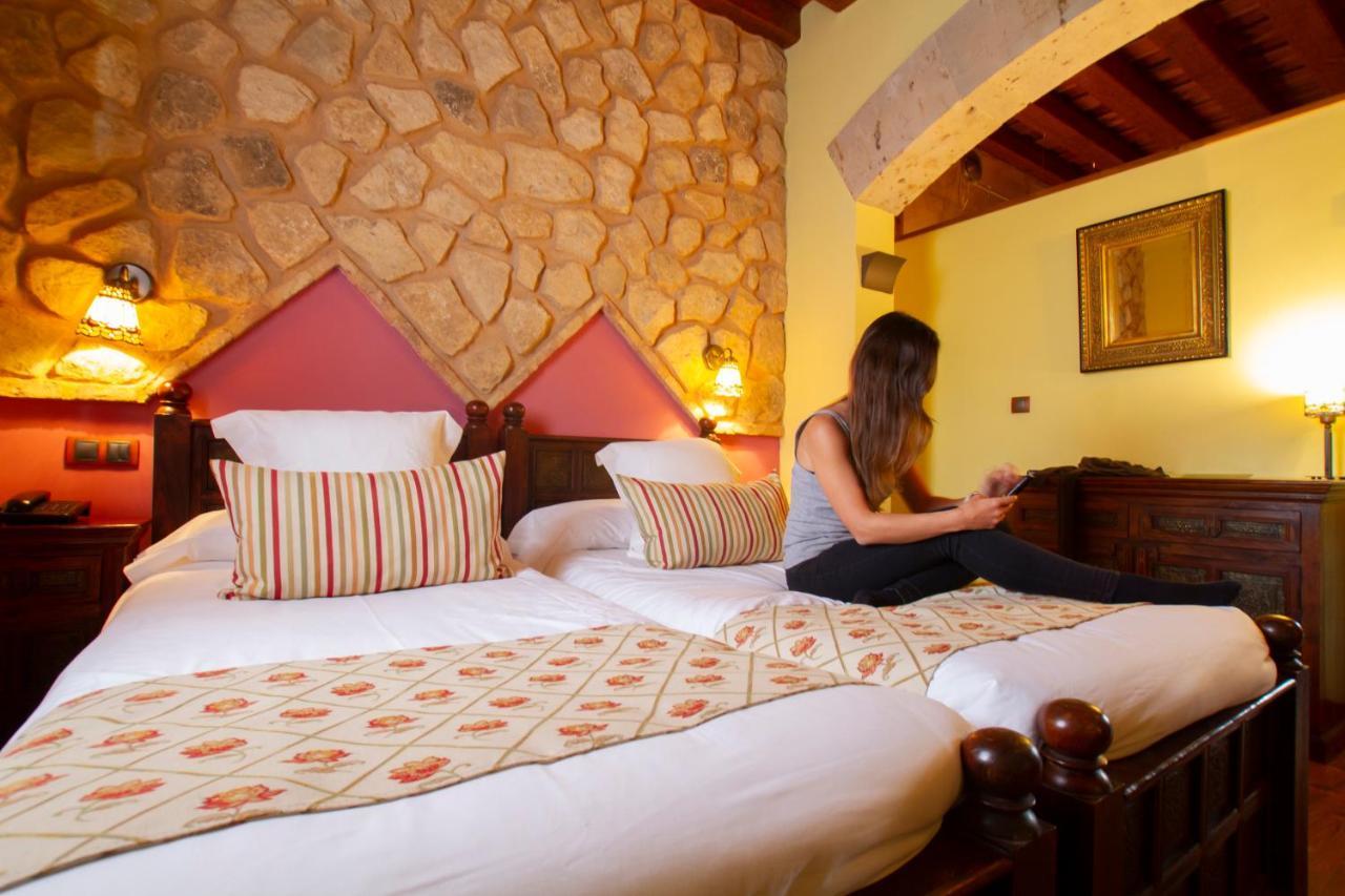 Ibersol La Casona De Andrea Hotel Tiedra Exterior photo